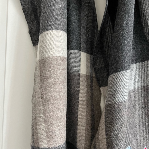 Super Bowl LVI Los Angeles Rams vs Cincinnati Bengals Scarf w/Super Bowl Patch - Picture 6 of 10